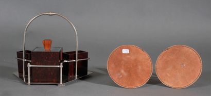 null Lot:

- Pair of metal and brown leather cup holders

- Bakelite toiletry set...