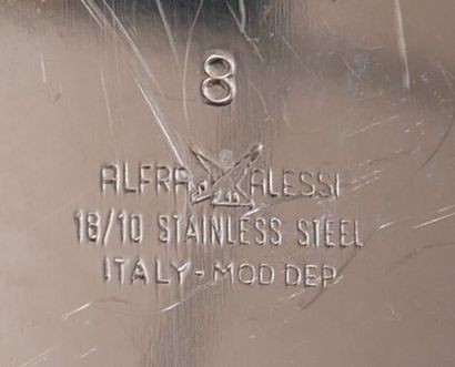 null Carlo ALESSI (1916 - 2009) pour ALFRA

Partie de service à thé en métal chromé...