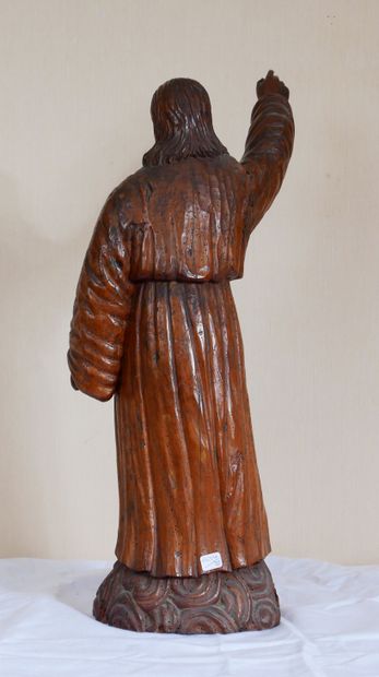 null Sculpture en bois naturel représentant Jésus le bras levé bénissant

H : 65...