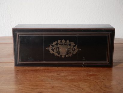 null House of ZIMBERG

Glove box in ebony veneer inlaid with brass, label, Napoleon...