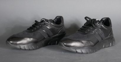 null *BALLY (légères usures)

- Paire de sneakers Brandos en coton noir et gris,...