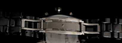 null *CHANEL

Men's watch bracelet, model J12 automatic in black ceramic, black background...