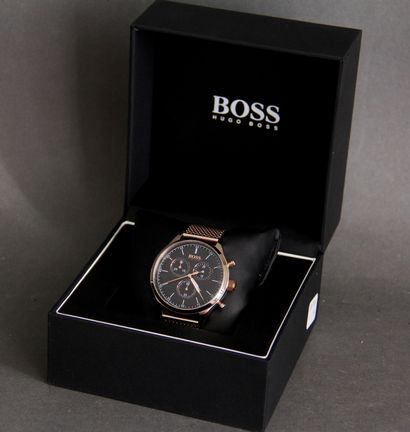 null *Hugo BOSS

Bracelet-montre d'homme modèle Companion en acier couleur gold,...