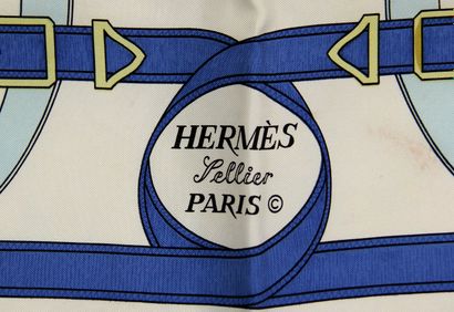 null HERMES Sellier Paris - Henry d'ORIGNY

Carré en soie modèle Eperon d'or en camaïeu...