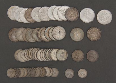 null France

Eleven coins of 5 FF, thirteen coins of 2 FF, twenty coins of 1 FF and...