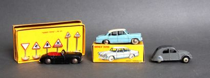 null DINKY TOYS made in France

- Simca Versailles bleue toit crème ref. 24Z (manques...