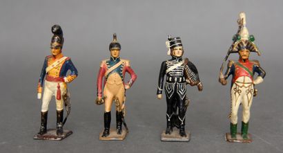 null Gustave VERTUNNI

Figurines en plomb polychrome :

Trompette des Dragons – Hussard...