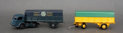null DINKY TOYS made in France

Tracteur Panhard bleu gris avec une remorque SNCF...
