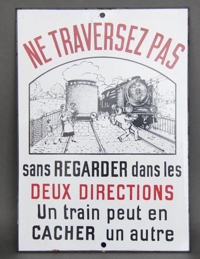 null SNCF

NE TRAVERSEZ PAS sans regarder dans les deux directions un train peut...