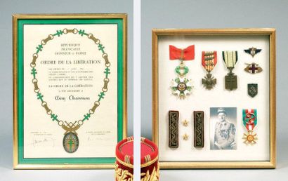 null Cadre souvenir renfermant: Etoile de Commandeur de la Légion d'Honneur vermeil...