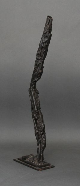 null Modern school
Untitled
Sculpture in welded metal, monogrammed EG
H : 43,5 W...
