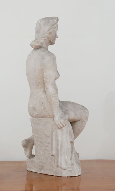 null LESTRADE (XXth c.)
Seated woman
Sculpture in plaster signed
H : 70 cm.