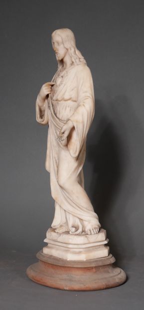 null *Ecole moderne
Jésus bénissant
Sculpture en marbre blanc
H : 51 cm. (accidents,...