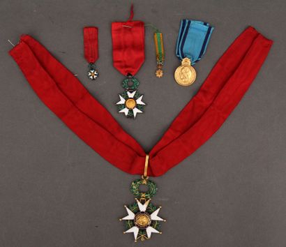Lot :
- Croix de chevalier de la Légion d'honneur,...