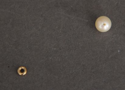 null Collier de perles de culture choker, fermoir en or jaune 18k, L : 50 cm., pds...