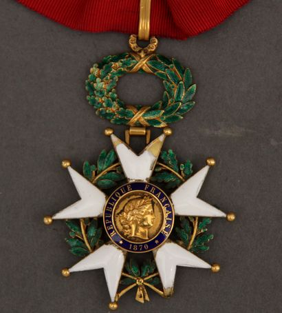 null Lot :
- Croix de chevalier de la Légion d'honneur, IIIème République (petits...