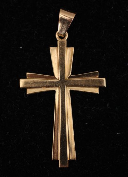 null Chaine de cou, un pendentif ovale représentant le Christ et un pendentif croix...
