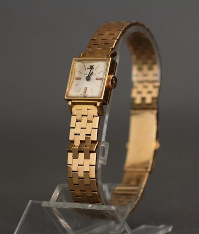 null JAEGER LECOULTRE
Bracelet-montre de dame en or jaune 18k à boitier carré, L...