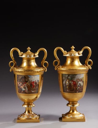 null VIENNE (manufacture du palais Augarten à Leopoldstadt) 
Paire de vases couverts...