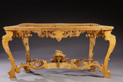 null Important console of form chantournée out of carved and redoré wood, with openwork...