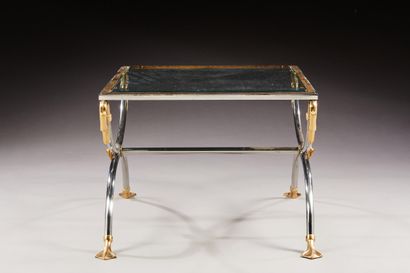 null Table basse rectangulaire en métal chromé et laiton verni, en forme de tabouret...