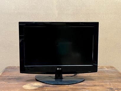 null LG
Petit téléviseur modèle 26LG3100-ZA (usagé, sans télécommande)