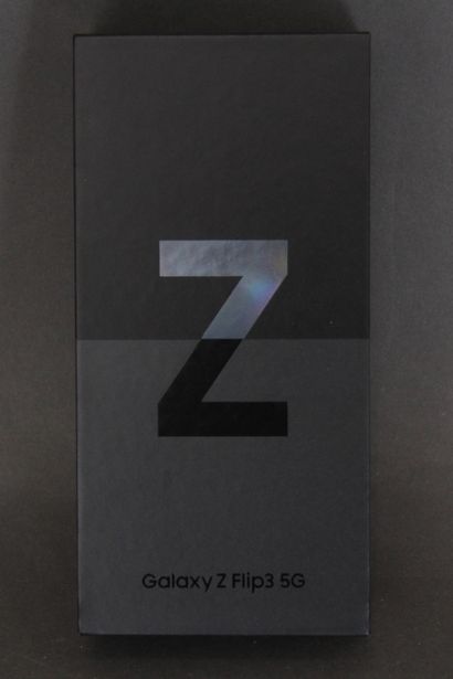 null *SAMSUNG
Téléphone modèle Galaxy Z Flip3 5G noir, 128gb (état neuf) dans sa...