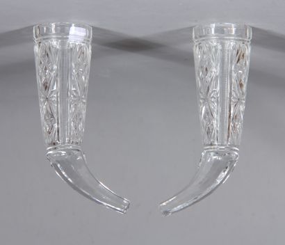 null Paire de verres rython en cristal taillé

H : 19,5 cm.
