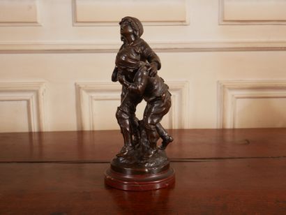 null Auguste MOREAU attribué à
Deux enfants
Sculpture en bronze patiné signé sur...