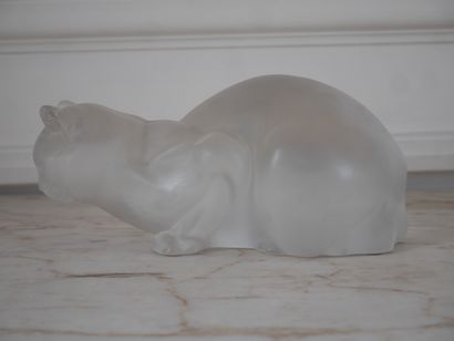null LALIQUE France
Sculpture en cristal moulé-pressé satiné représentant un chat...