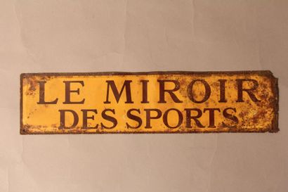 null Tôle publicitaire lithographiée et estampée «Le Miroir des Sports» (traces de...