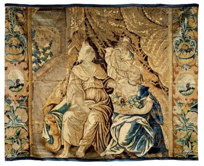 AUBUSSON Fragment de tapisserie représentant une reine assise sous un dais avec ses...