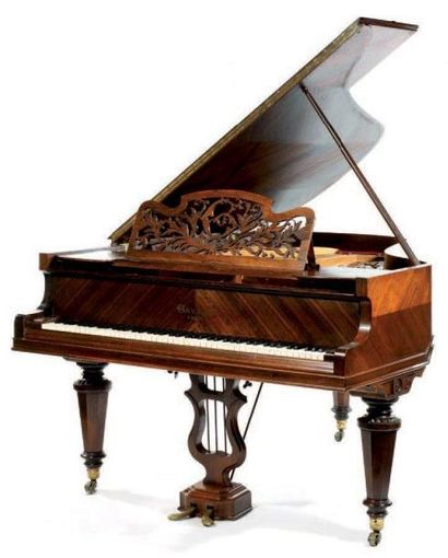 null PIANO Gaveau n°3, 1/4 queue, n°46274, 190 x150 cm, 3 clés, housse, pupitre,...