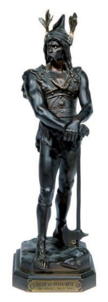 D'après Marcel DEbUT (1865-1933) «Vercingétorix» Statuette en bronze à patine foncée....