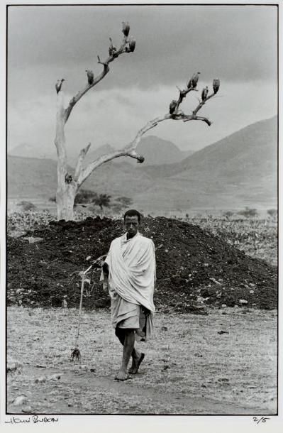 Henri BUREAU (né en 1940) Éthiopie, désert du Wollo, mars 1974 Tirage argentique...