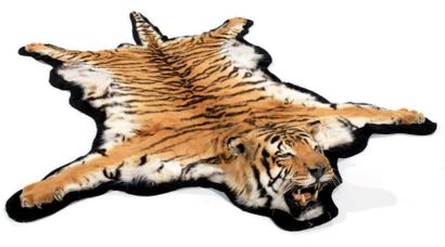 null Tigre (I/A): magnifique peau plate récente montée en tapis avec gueule ouverte...