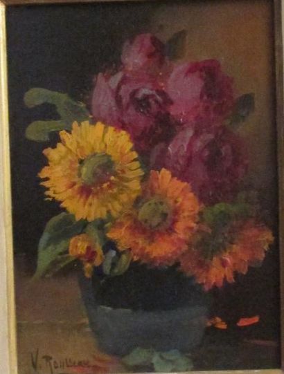 V.ROUSSEAU Bouquet de fleurs huile sur panneau, signé en bas à gauche. 22X18cm
