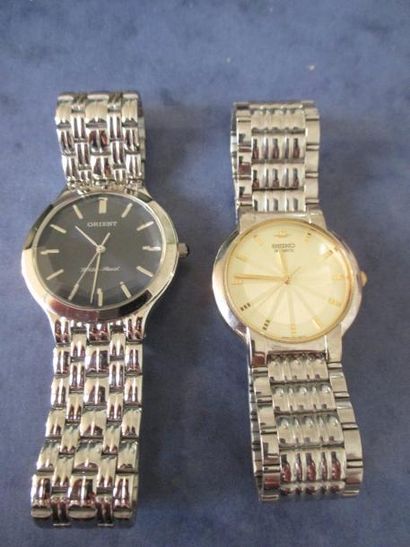 SEIKO Bracelet montre en métal modèle V701-1K20. On y joint un bracelet montre en...