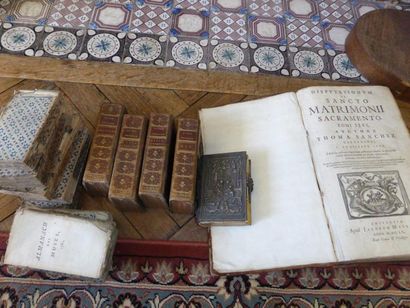 null Lot de volumes: Almanach des Muses, livres d'église Eté -Printemps-Hiver 1777,...