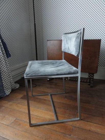null Chaise en métal chromé années 60 assise en croute cuir gris H: 78, assise L:...