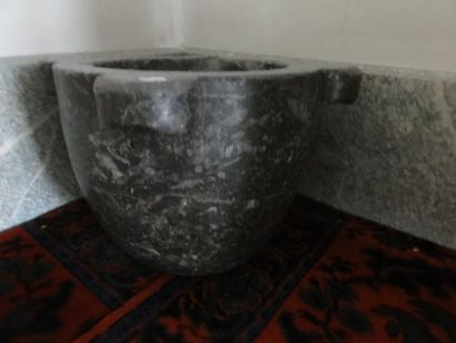 null Grand mortier en marbre gris anthracite H: 28, L: 46 cm