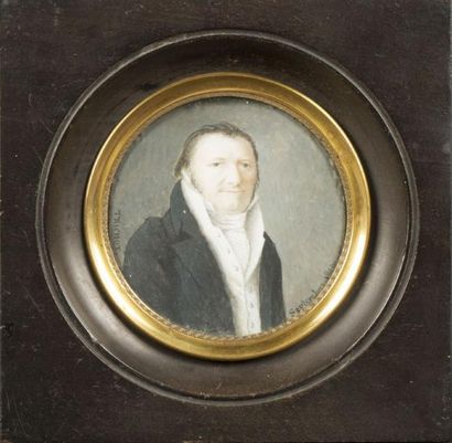 ECOLE FRANCAISE 1810, TRICHOT Portrait d'élégant de trois quart. Miniature ronde...