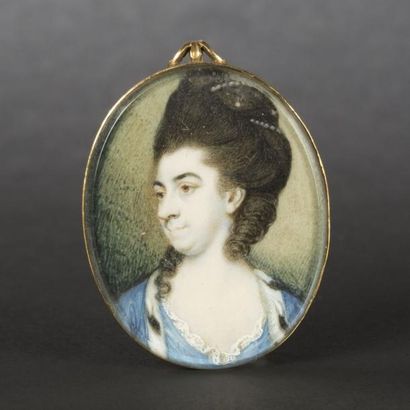 Ecole anglaise de la fin du XVIIIe siècle Portrait d'élégante en robe bleue Miniature...