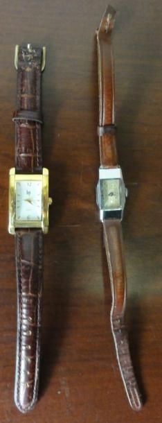 null Une montre de dame métal doré LIPP, bracelet cuir et une montre dame acier ...