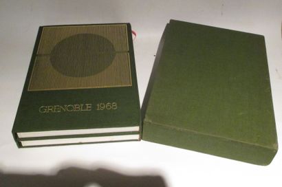 null JEUX OLYMPIQUE Deux volumes sous emboîte le Jeux de Grenoble 1968