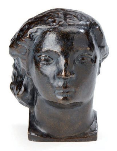 CHARLES MALFRAY (1887-1940) «Tête de femme» Epreuve en bronze, signée sur le côté,...
