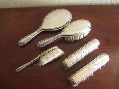 null Ensemble de brosserie monture argent = 4 brosses et 1 face à main Poids brut:...