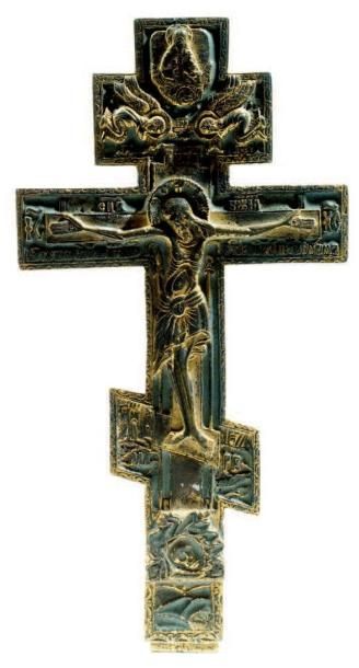 null Croix en bronze de Bénédiction russe, d'époque du XIXe, fond émaillé bleu. 26,5...