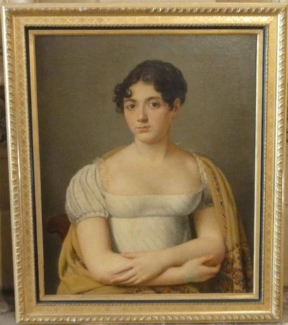 Ecole FRANCAISE vers 1800 Portrait de femme en robe blanche avec un châle jaune à...