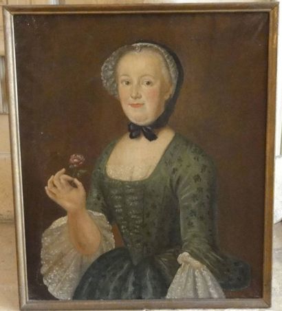 Ecole FRANÇAISE milieu du XVIIIe siècle Portrait de femme à la rose Huile sur toile...